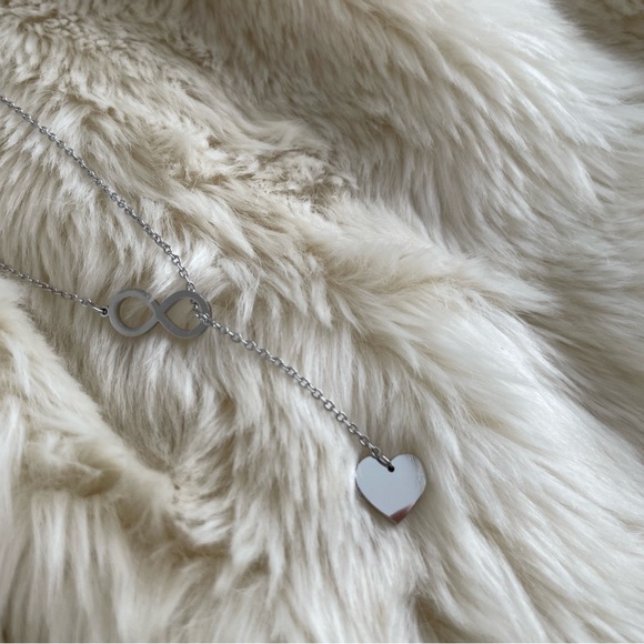 Forever Heart Stainless Steel Necklace in Gold or Silver - Picture 5 of 5